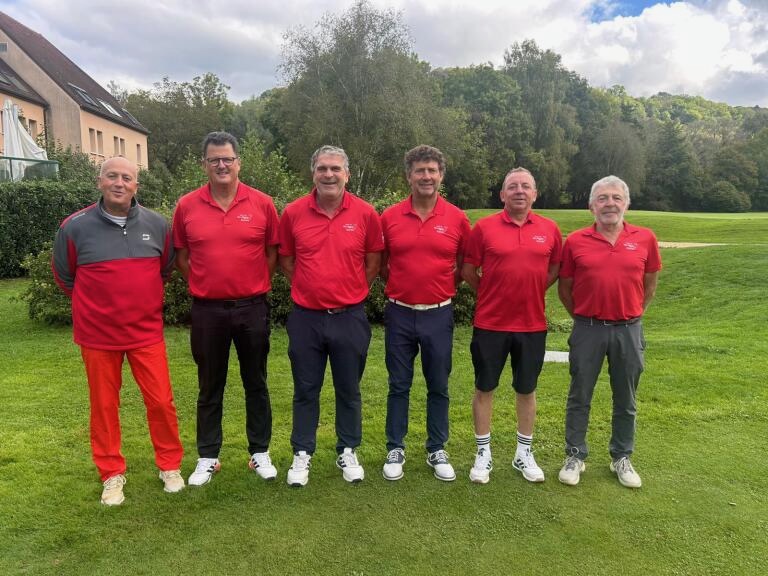 l'équipe masculine seniors du golf du val de sorne jura Franche Comté