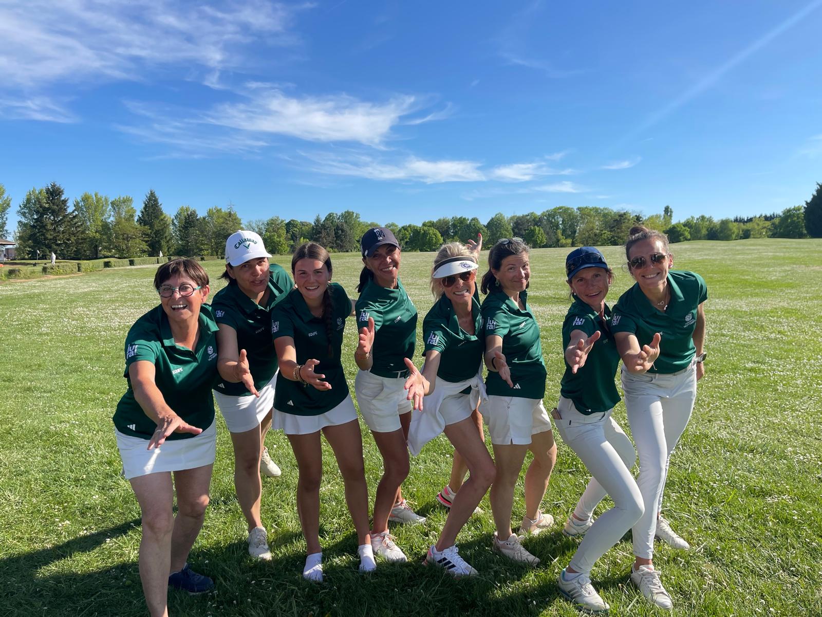equipe feminine du golf du val de sorne pres de lons le saunier 