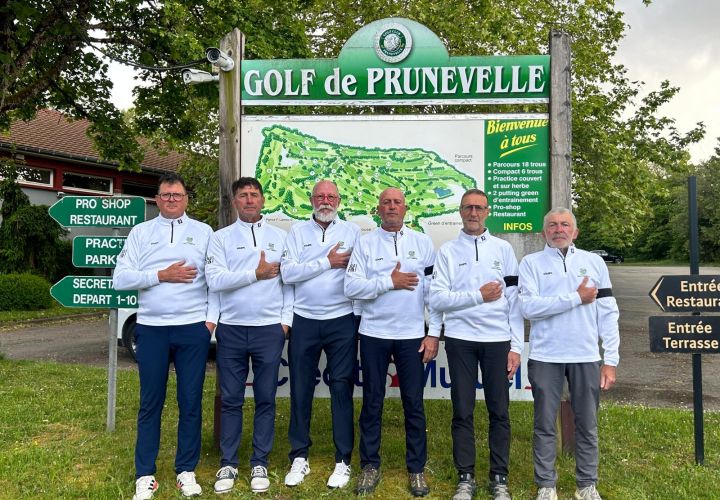 Hommage à Roland CAIRE de la part de notre équipe seniors 2 en compétition à Prunevelle