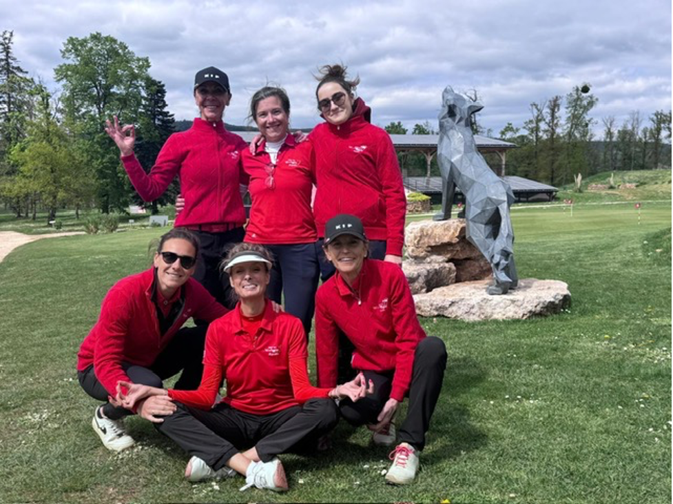 equipe feminine du golf du val de sorne pres de lons le saunier 